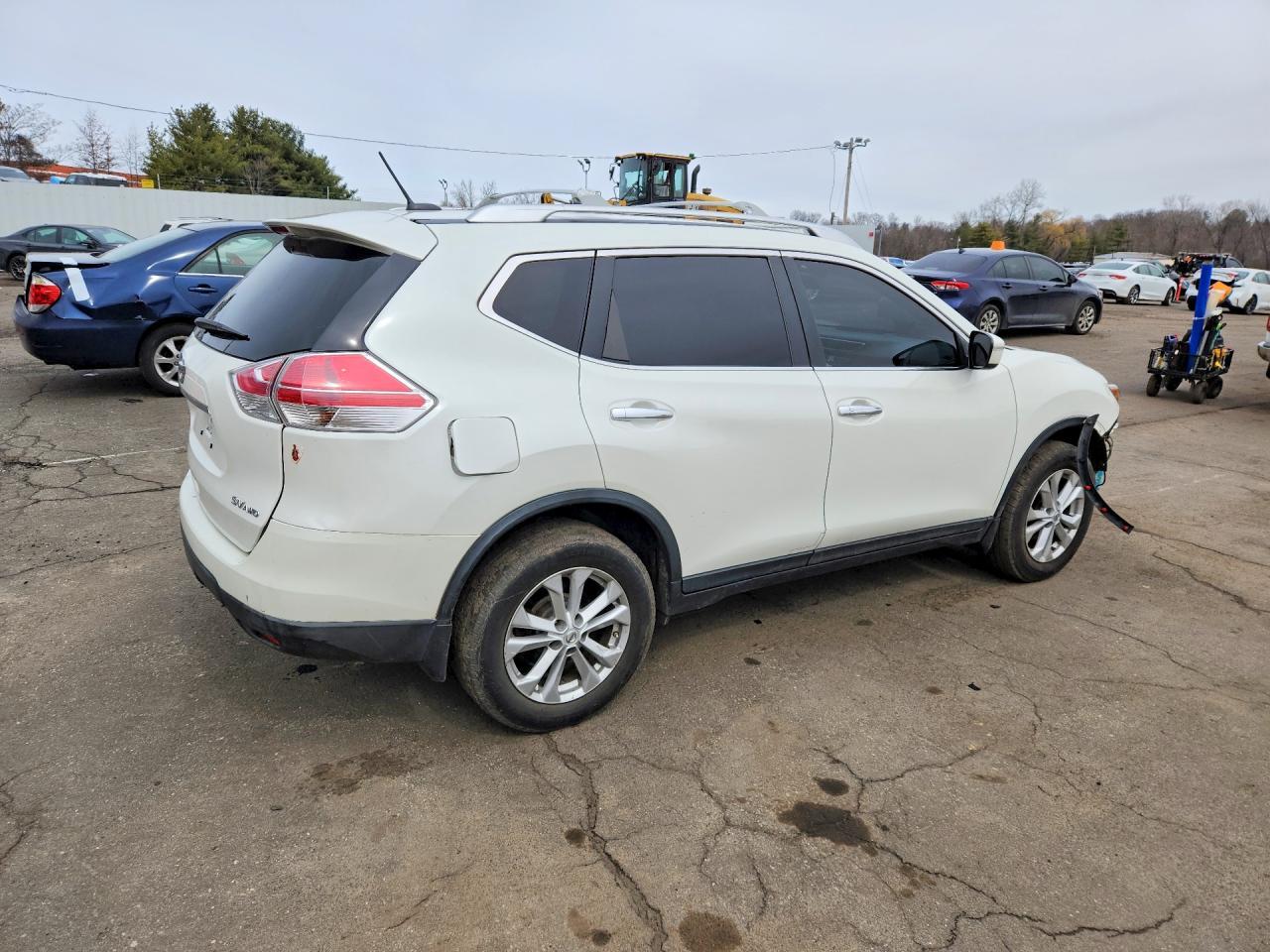 2015 NISSAN ROGUE
