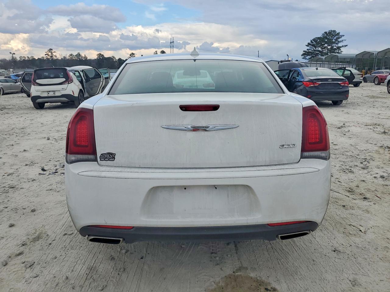 2019 CHRYSLER 300
