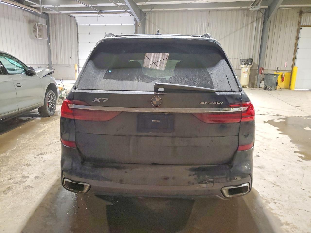 2021 BMW X7
