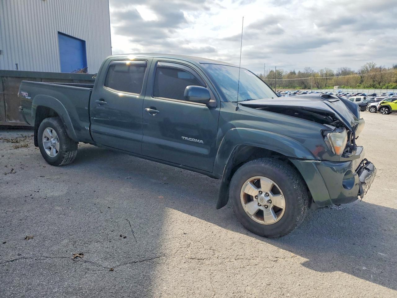 2011 TOYOTA TACOMA