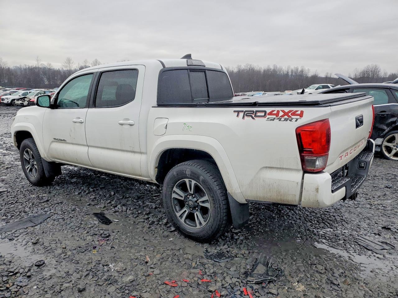 2016 TOYOTA TACOMA