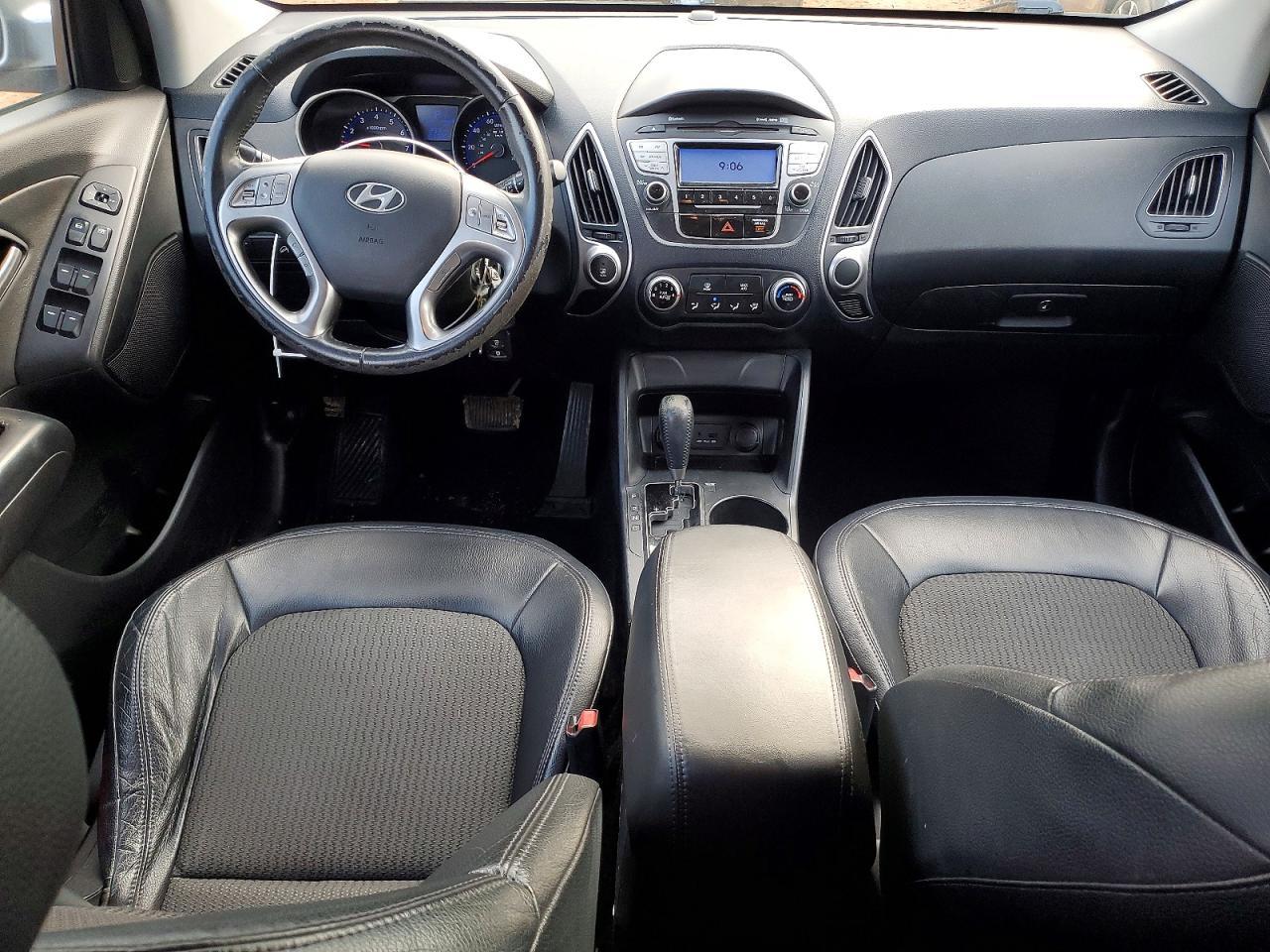 2011 HYUNDAI TUCSON