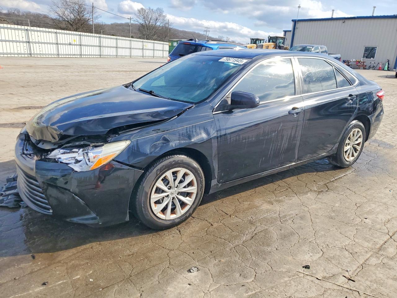 2015 TOYOTA CAMRY