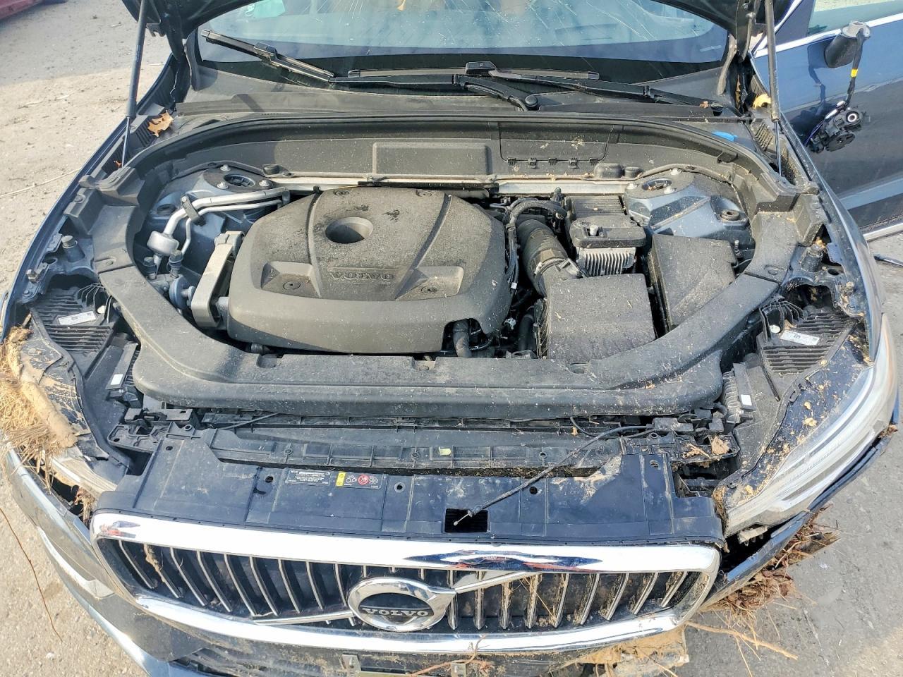 2020 VOLVO XC60