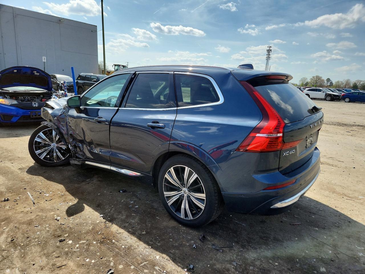2023 VOLVO XC60