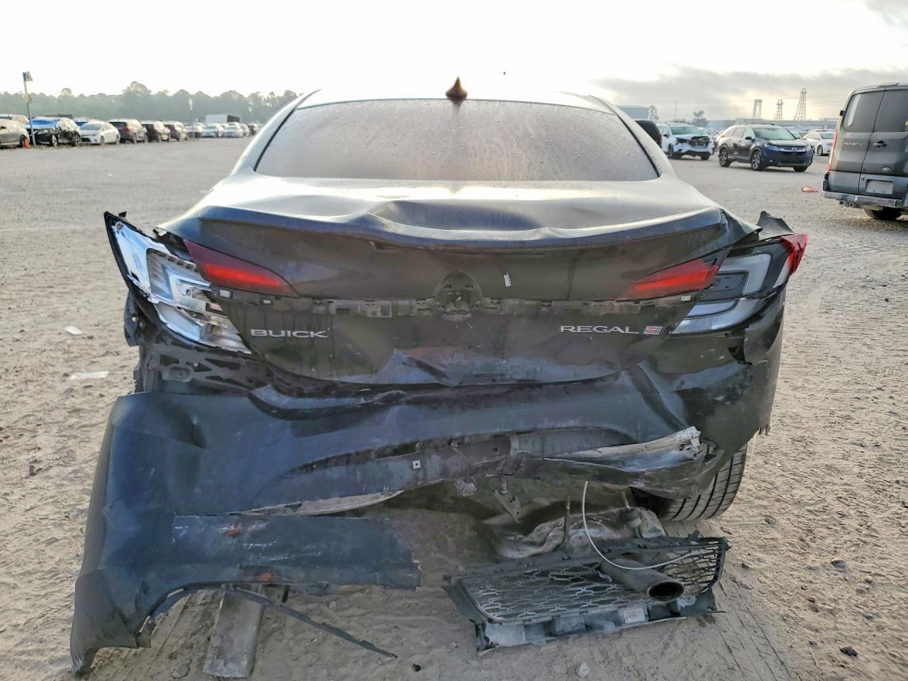 2017 BUICK Regal