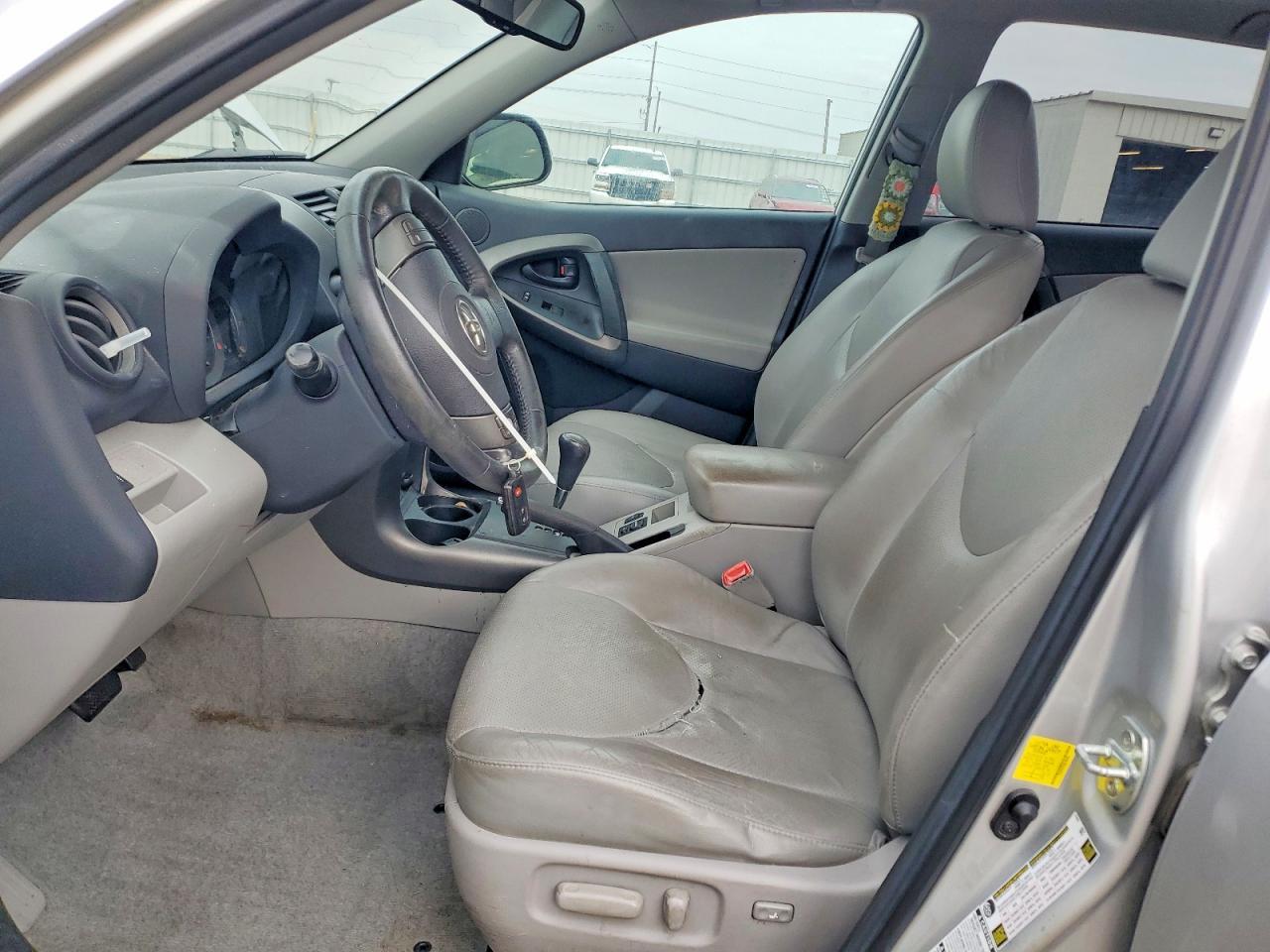2011 TOYOTA RAV4