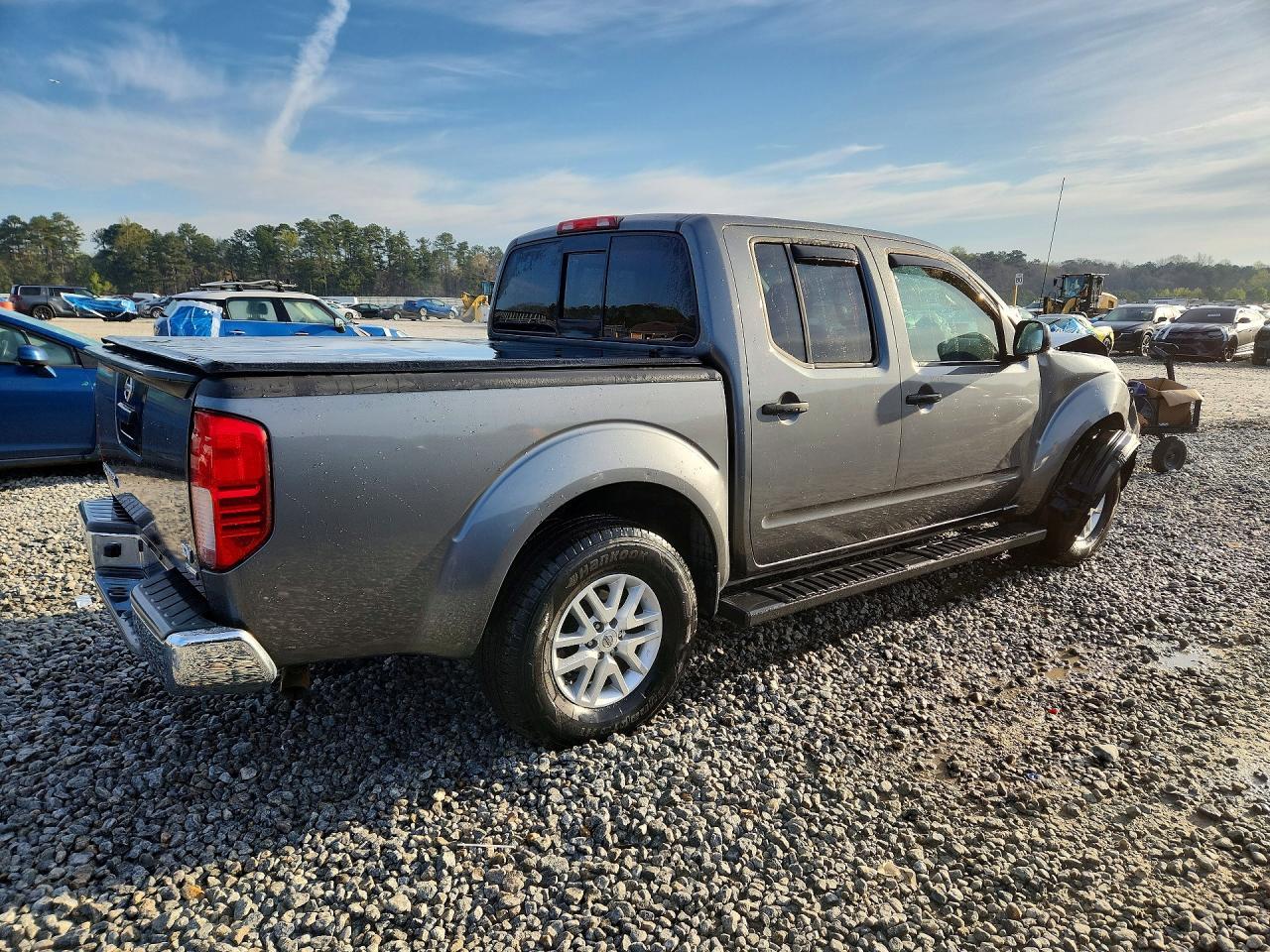2017 NISSAN Frontier