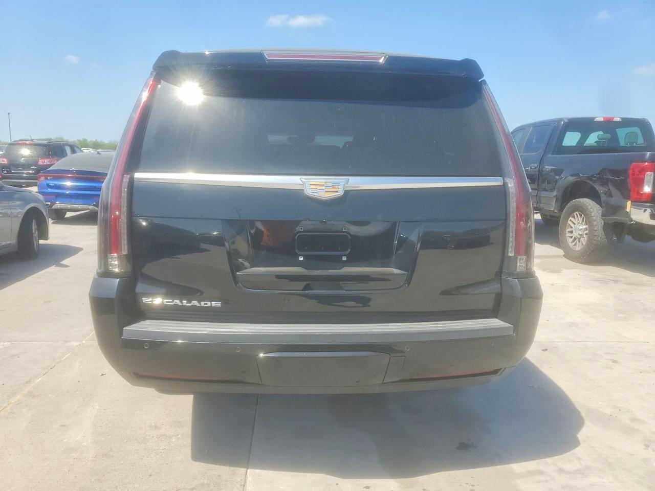 2016 CADILLAC Escalade ESV