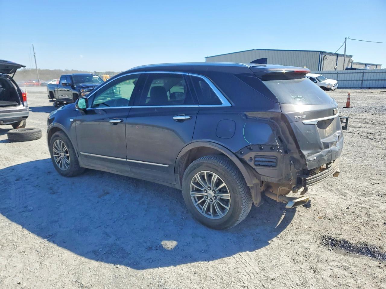2017 CADILLAC XT5