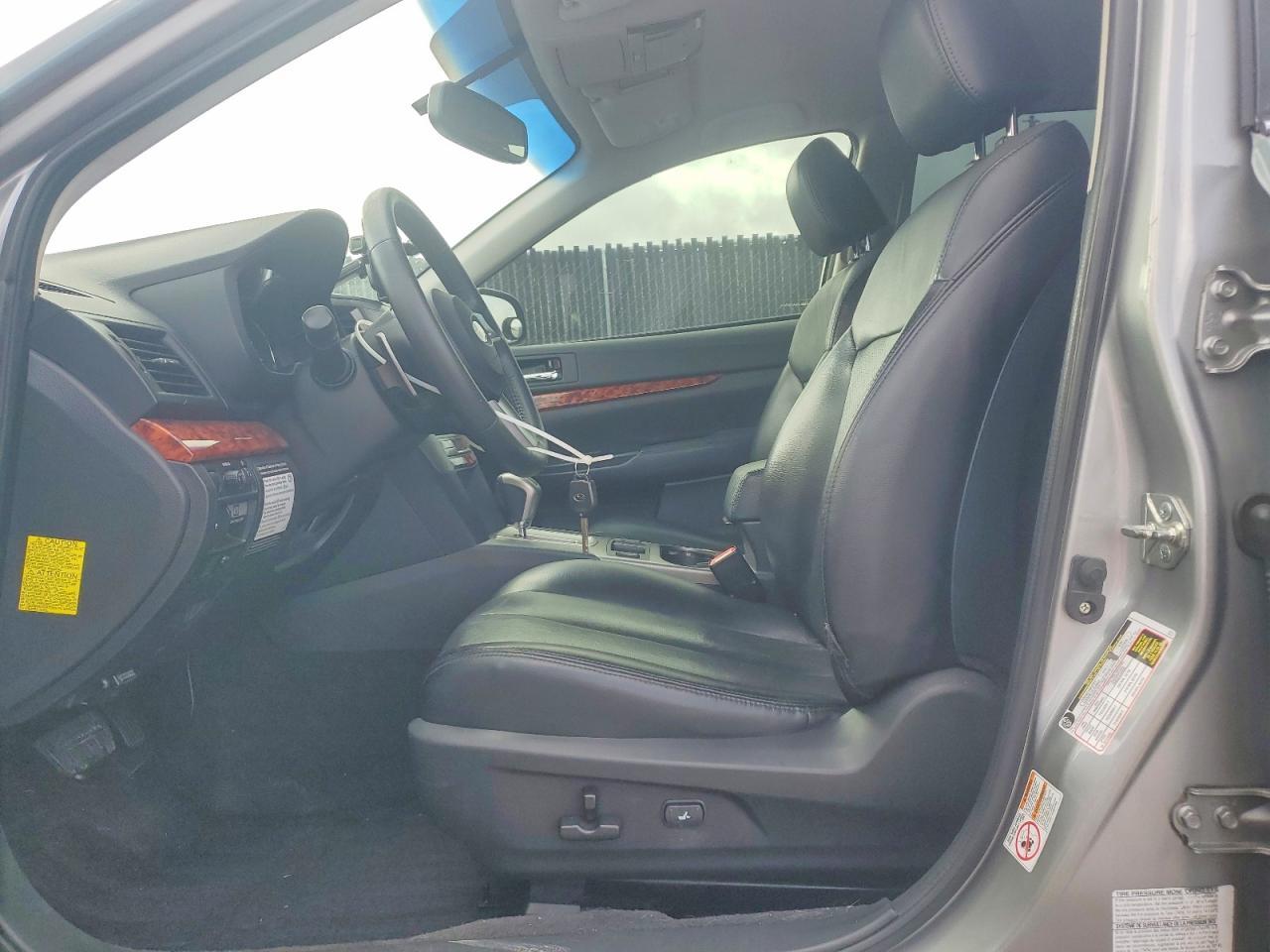 2010 SUBARU Outback