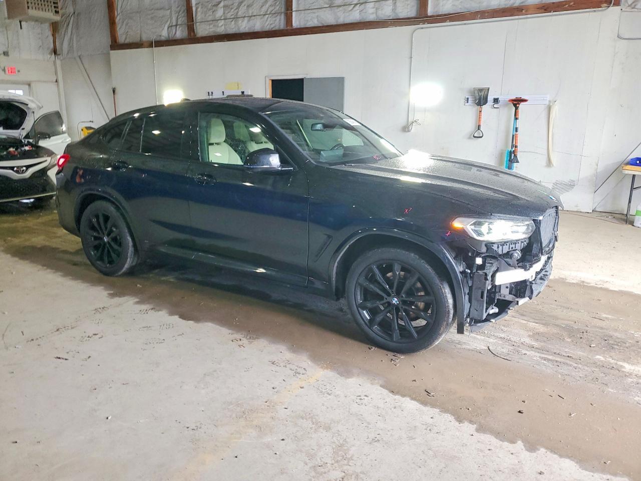 2022 BMW X4