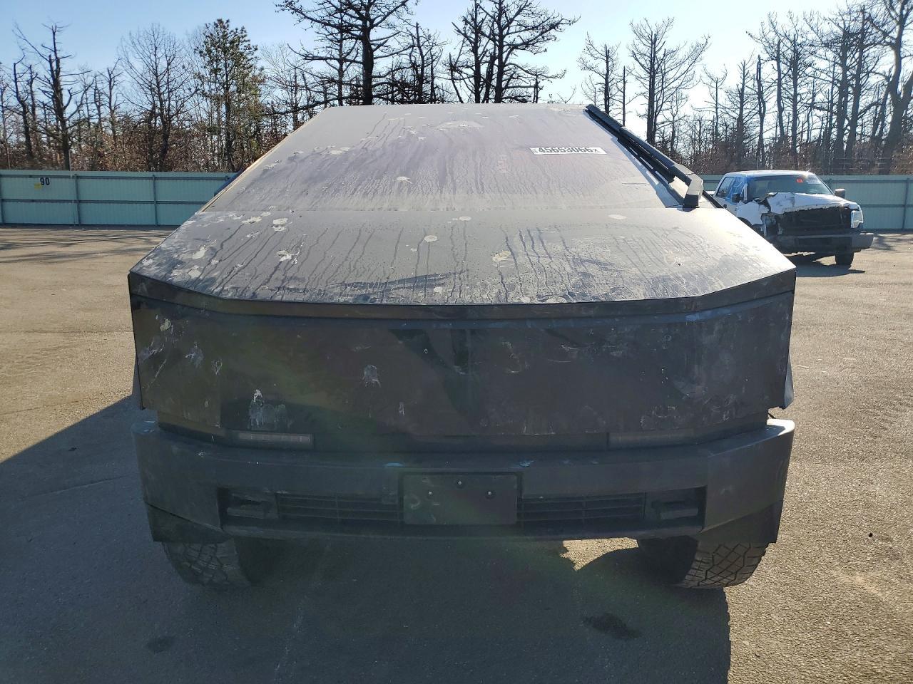 2024 TESLA Cybertruck