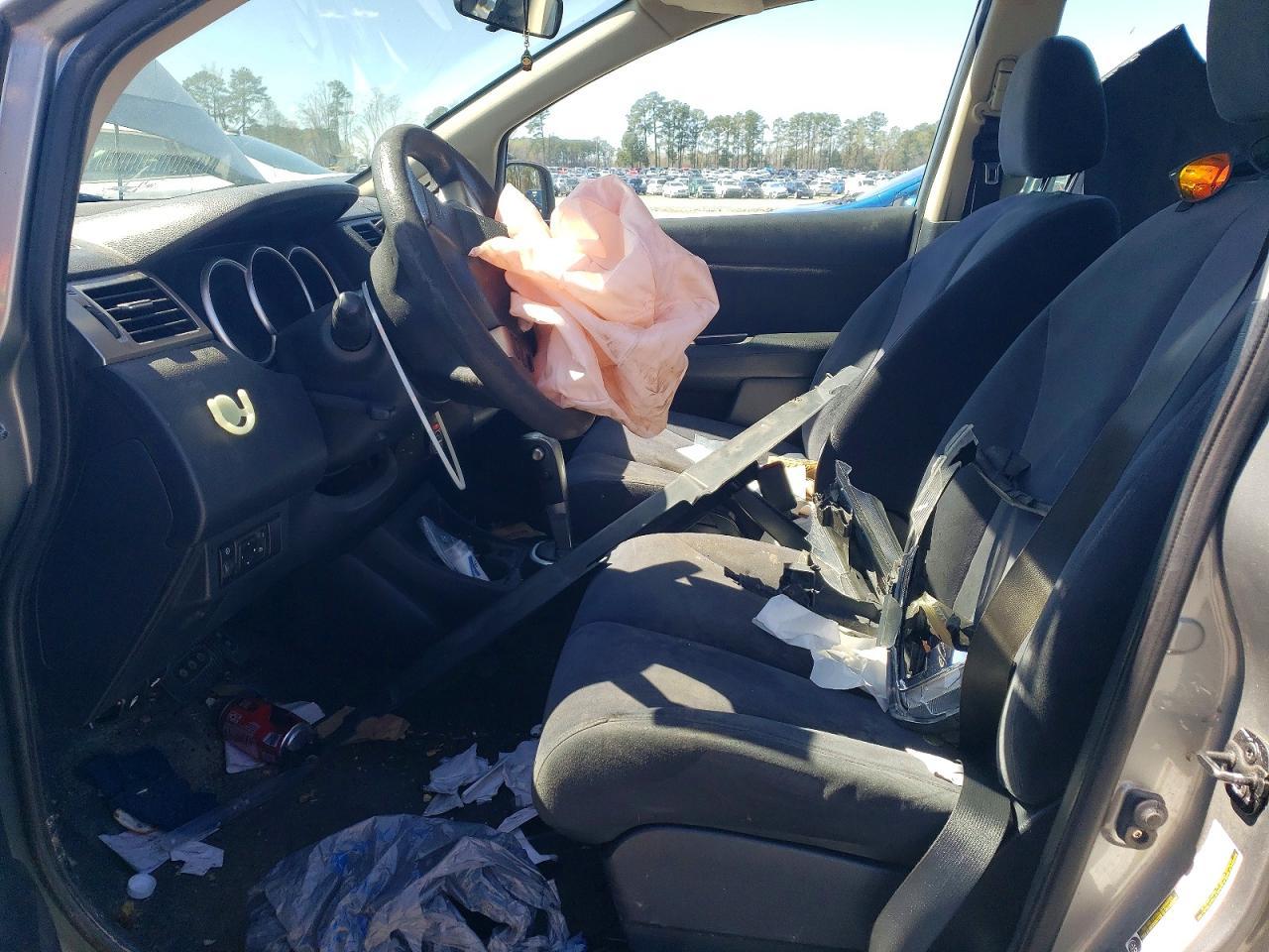 2009 NISSAN VERSA
