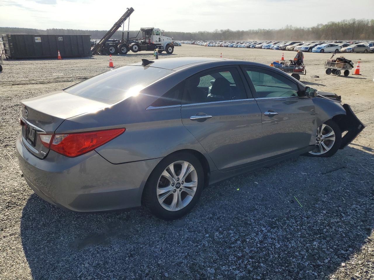 2013 HYUNDAI SONATA