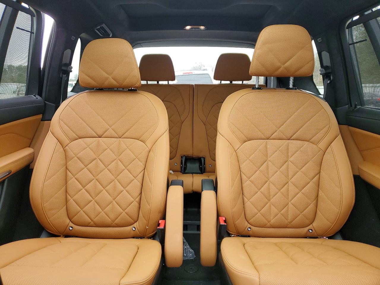 2025 BMW X7