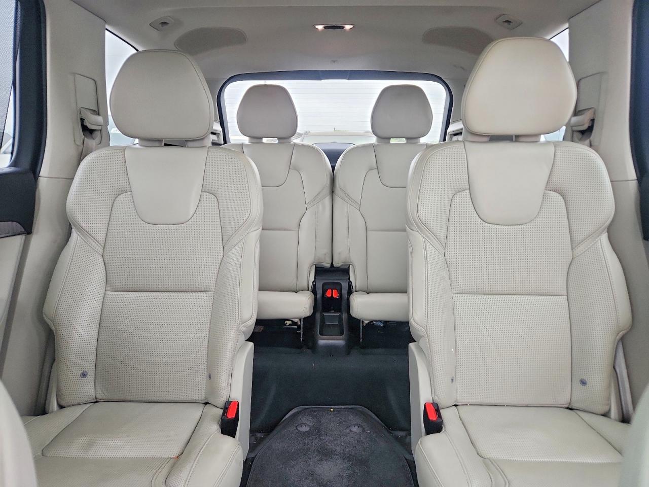 2021 VOLVO XC90