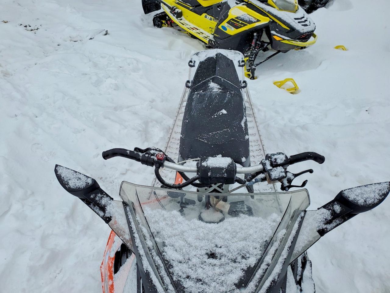 2015 SKIDOO RENEGADE