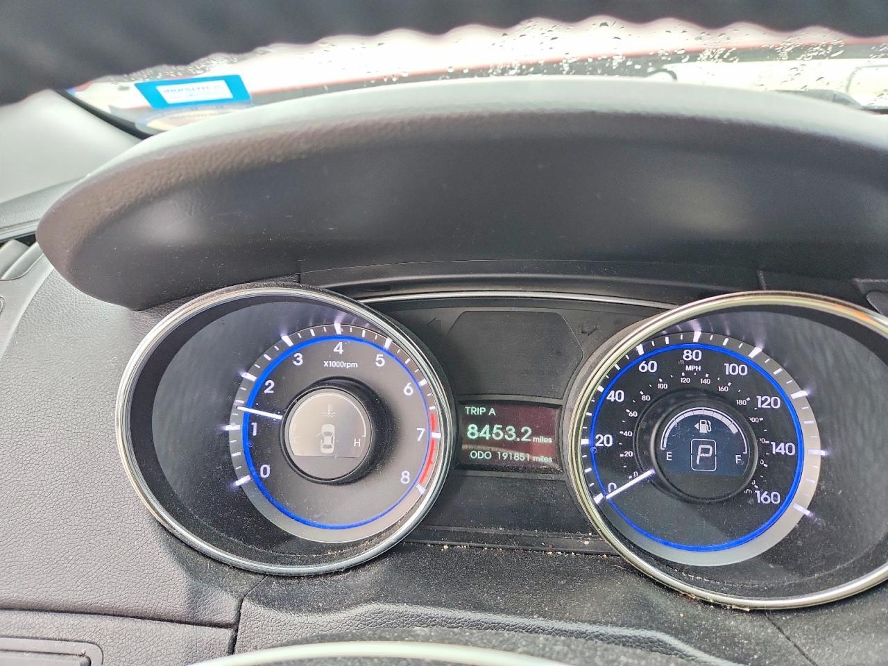 2011 HYUNDAI SONATA