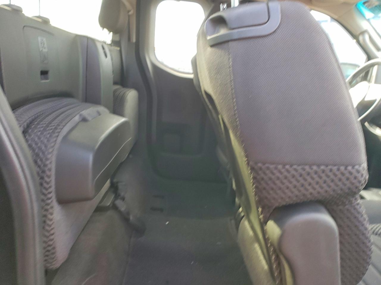 2014 NISSAN Frontier