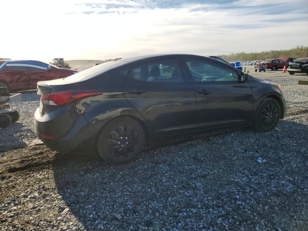 2016 HYUNDAI ELANTRA