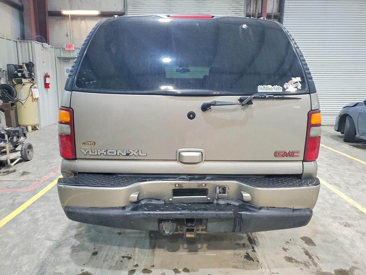 2001 GMC Denali