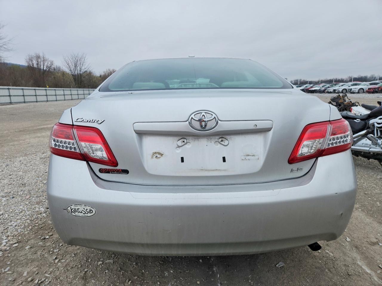 2011 TOYOTA CAMRY