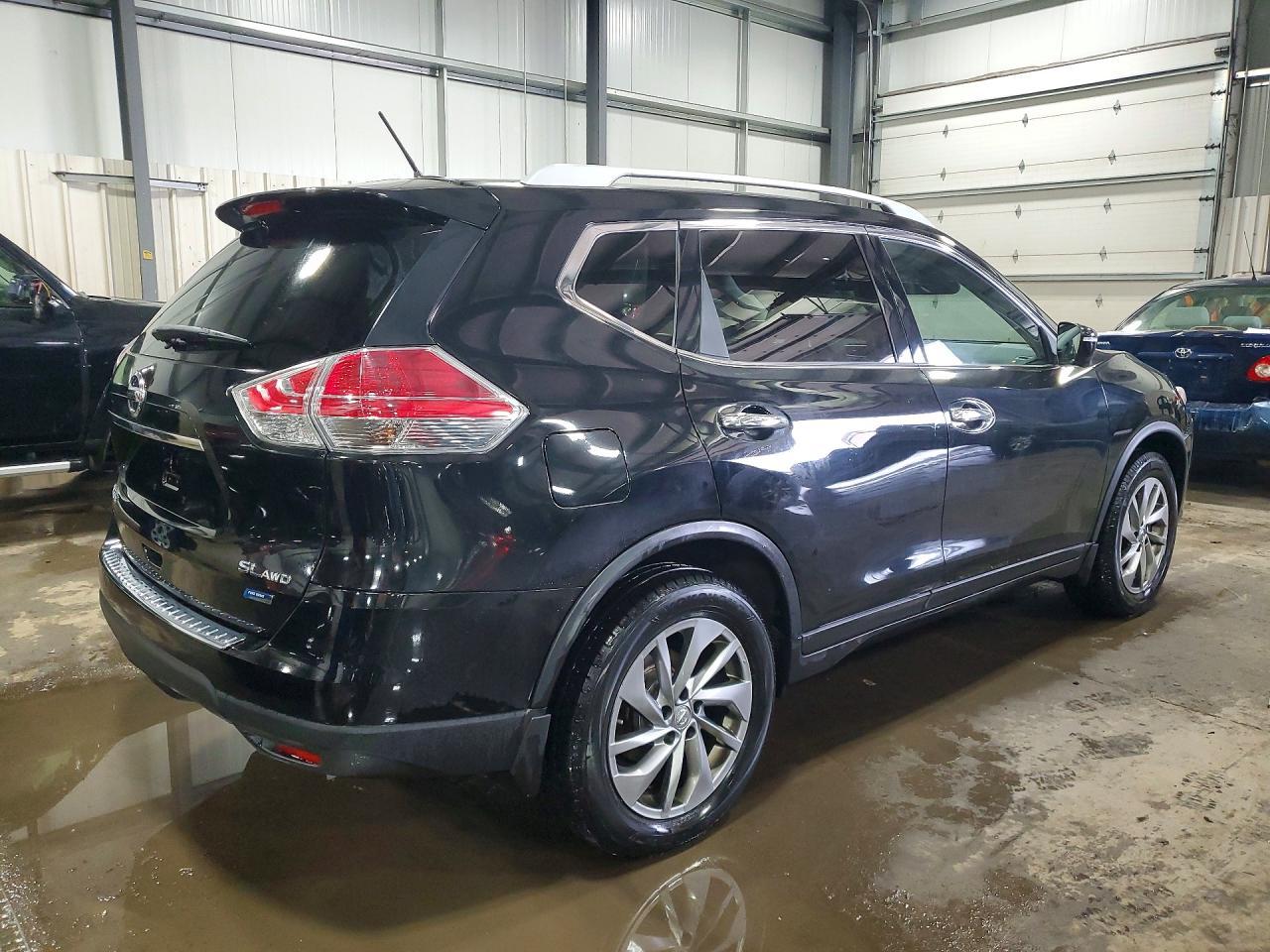 2014 NISSAN ROGUE