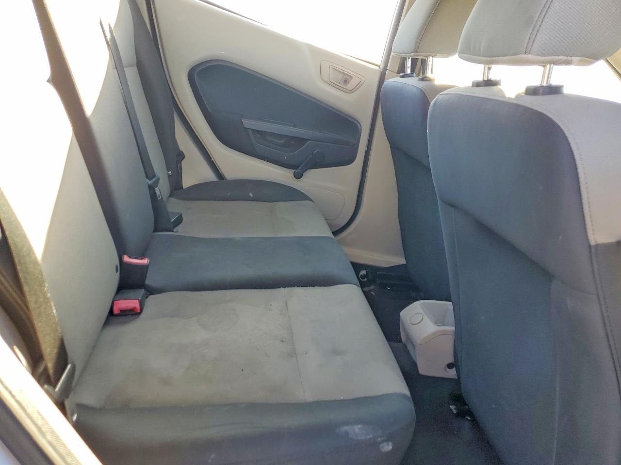 2012 FORD Fiesta