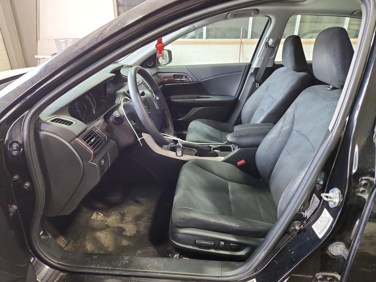2017 HONDA ACCORD