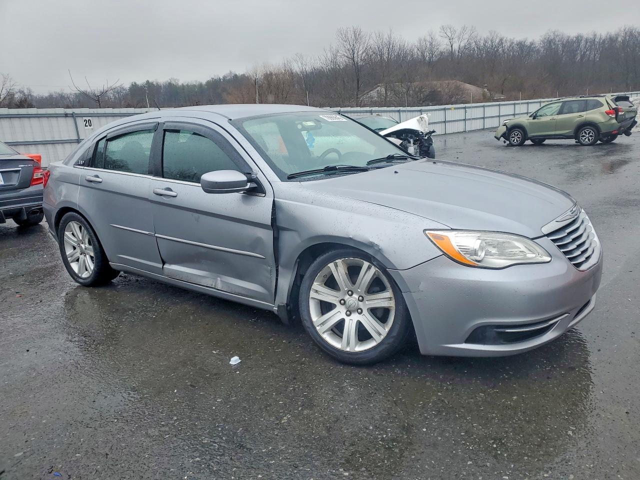 2013 CHRYSLER 200