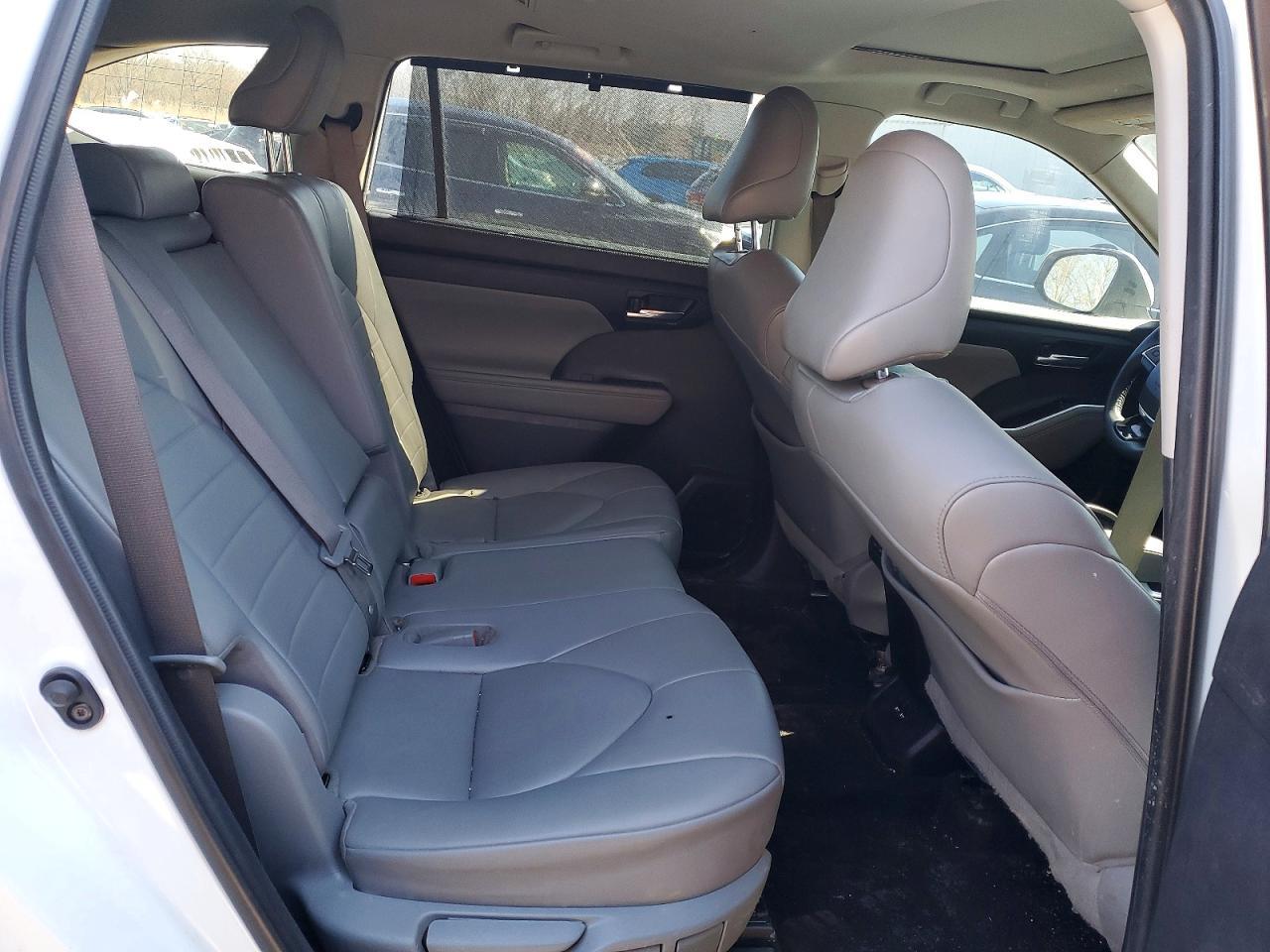 2021 TOYOTA HIGHLANDER