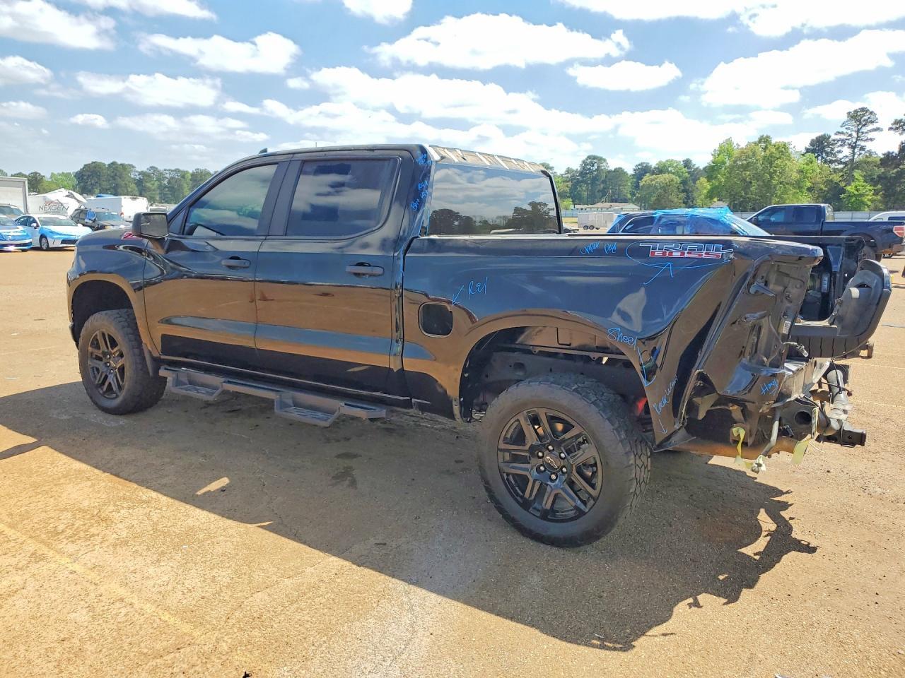 2021 CHEVROLET Silverado
