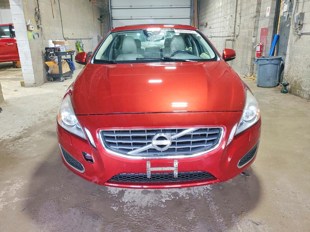 2013 VOLVO S60