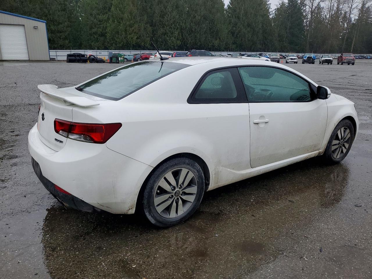 2013 KIA FORTE