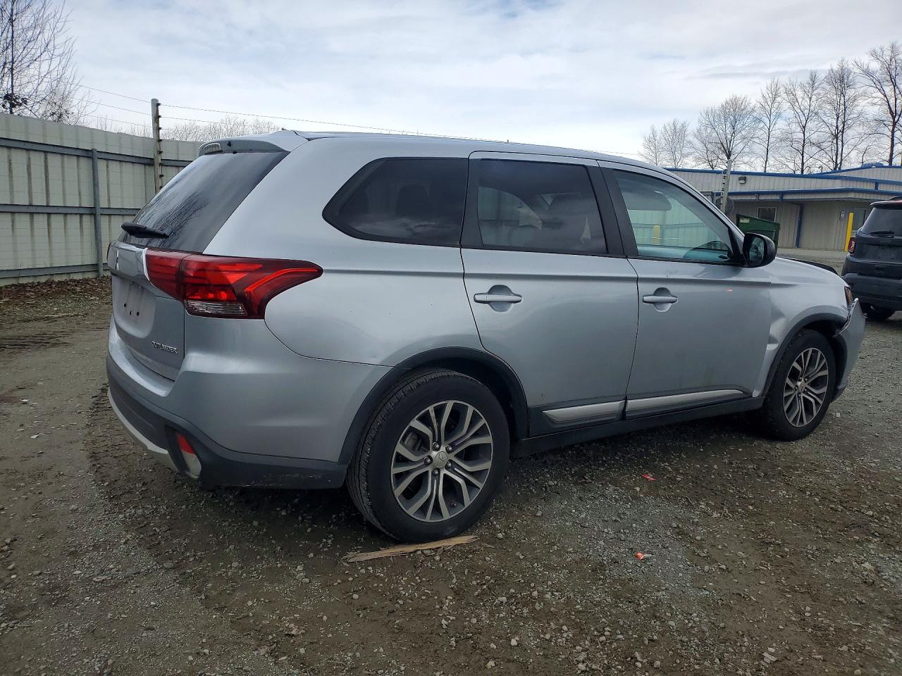 2016 MITSUBISHI outlander