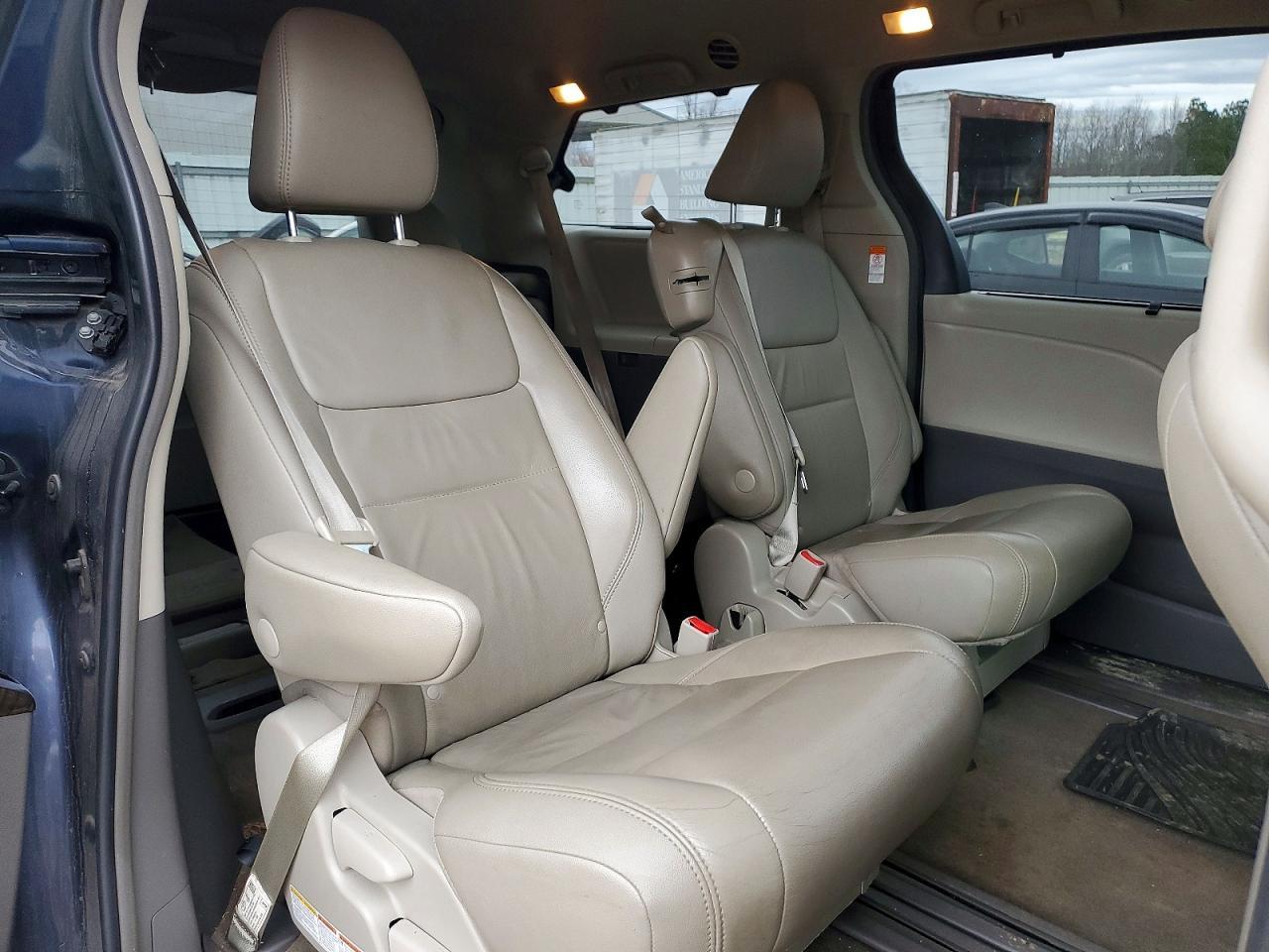 2018 TOYOTA SIENNA