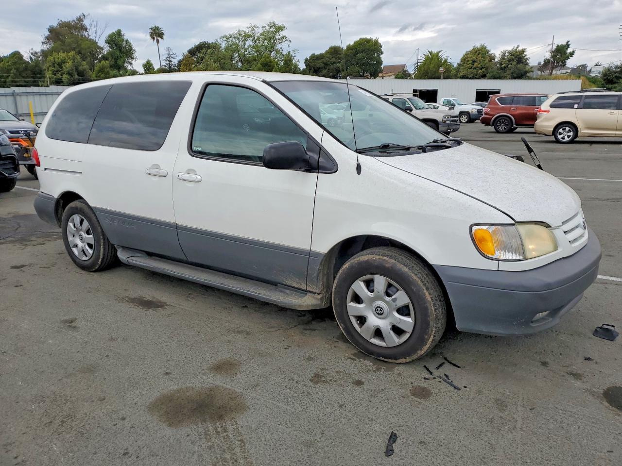 2001 TOYOTA SIENNA