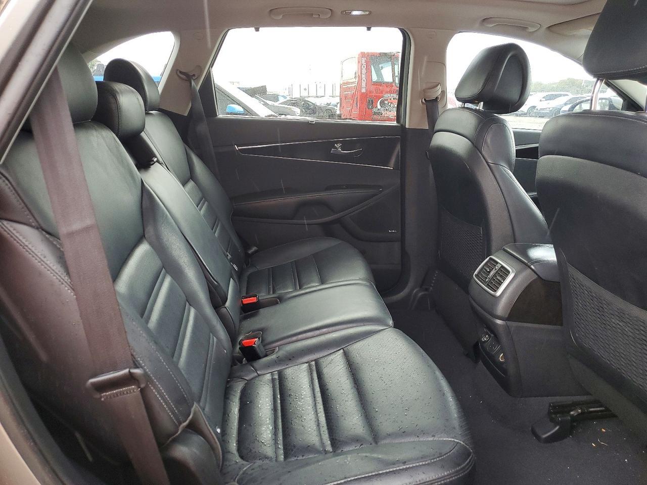 2016 KIA SORENTO