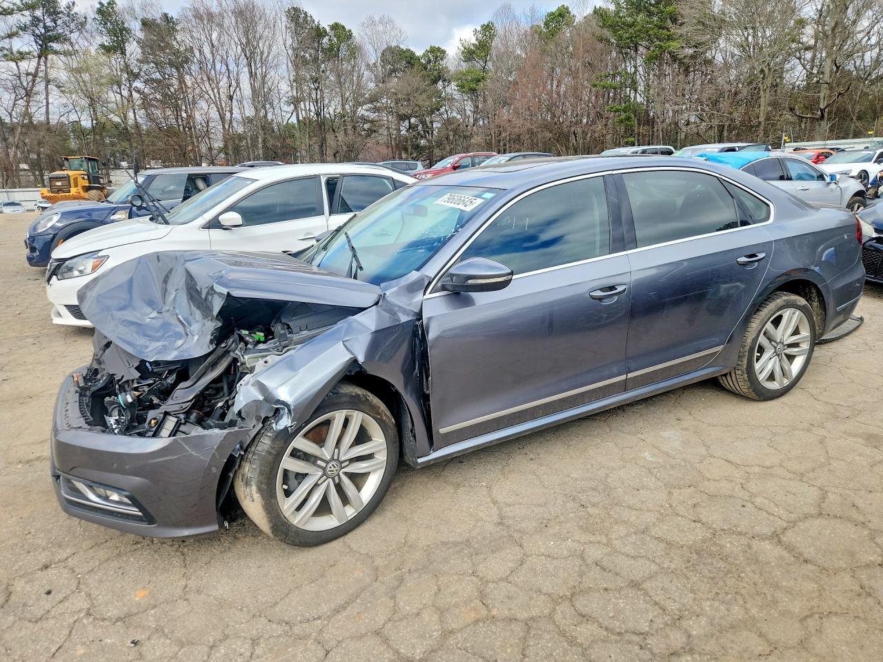2017 VOLKSWAGEN Passat