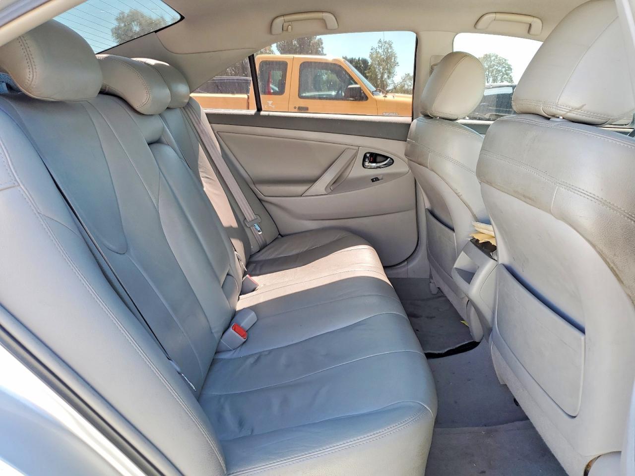 2010 TOYOTA CAMRY