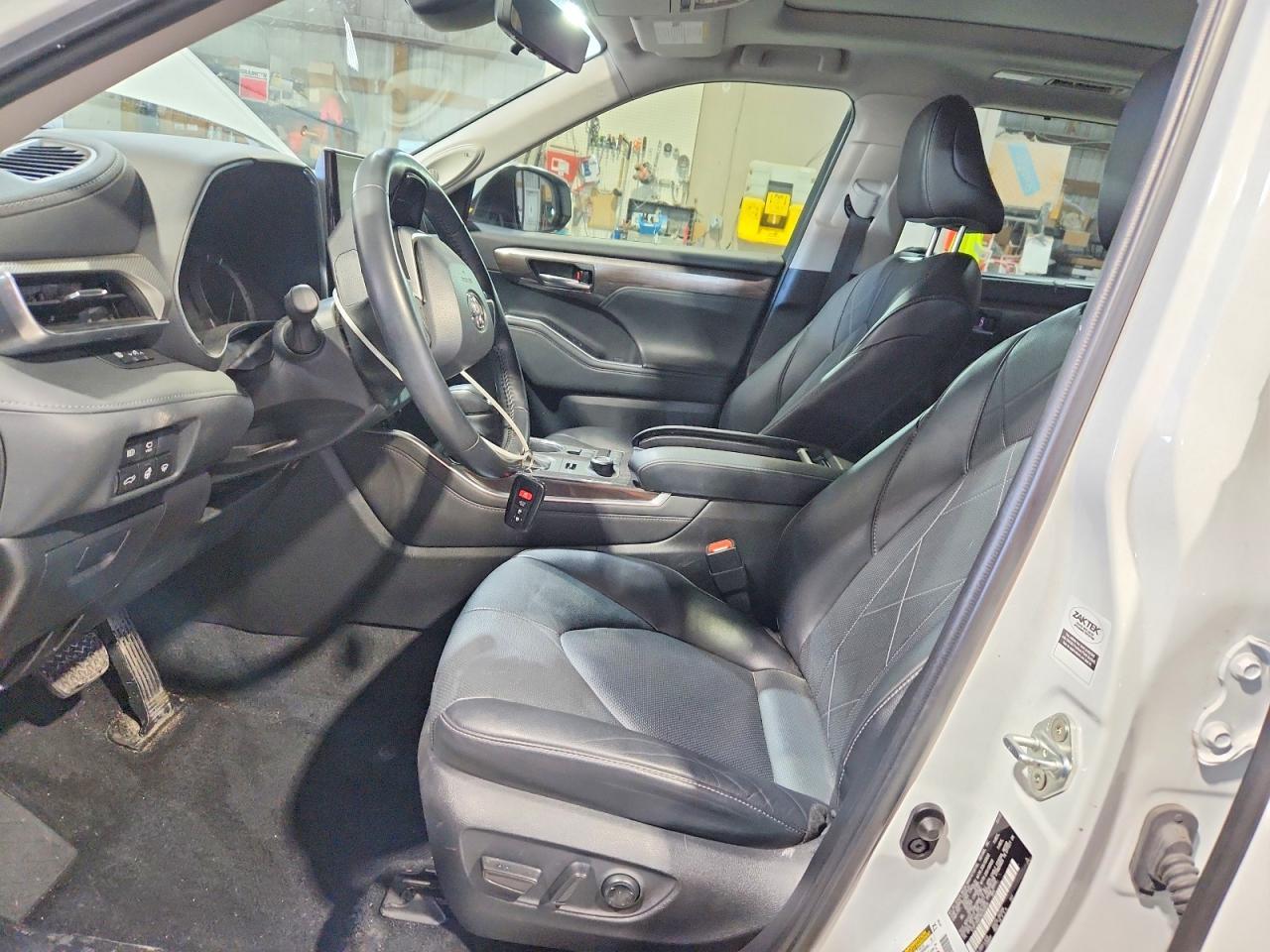2022 TOYOTA HIGHLANDER