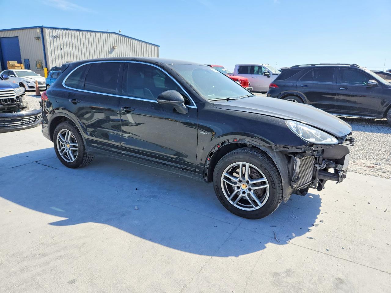 2016 PORSCHE CAYENNE