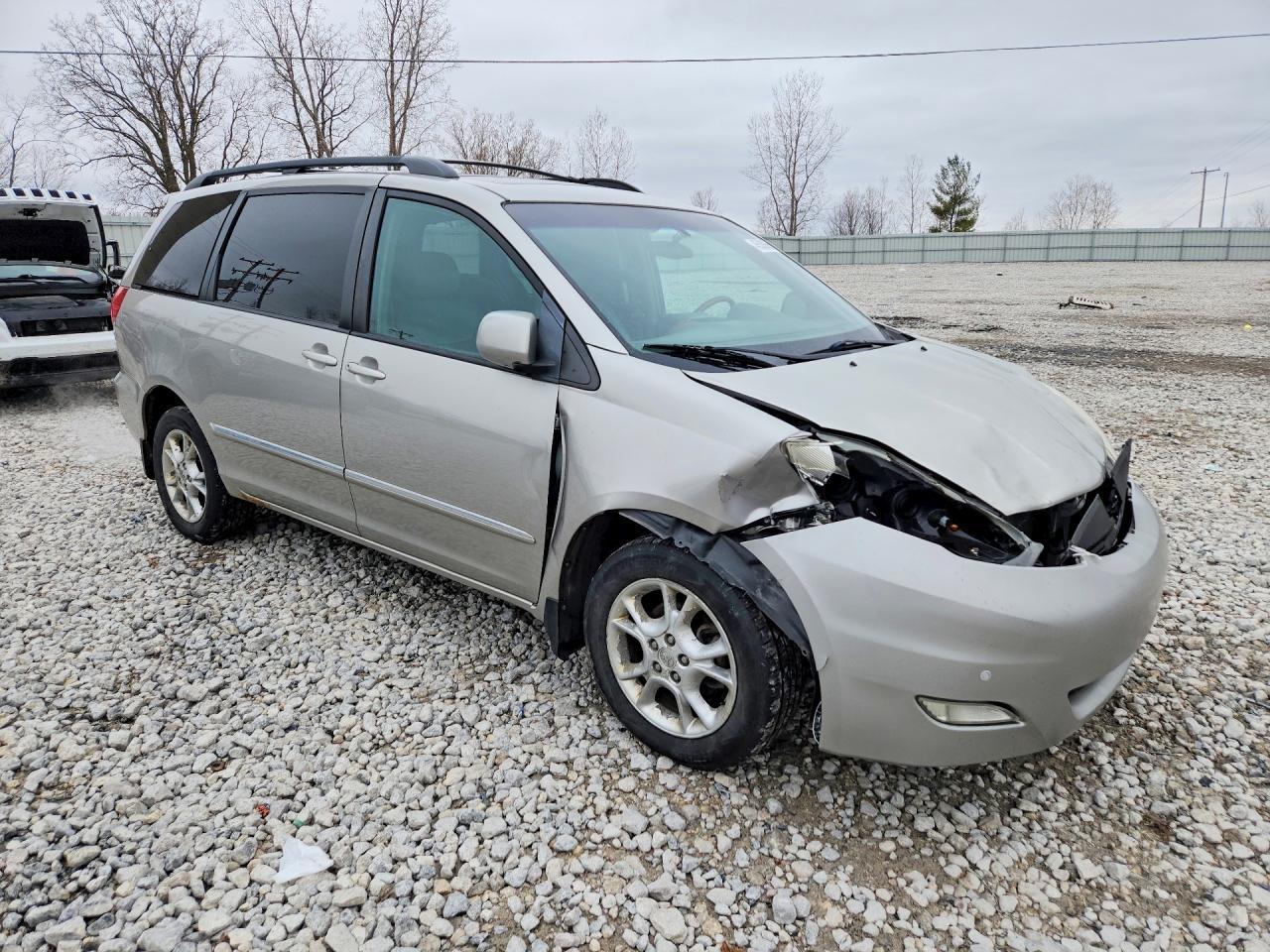 2006 TOYOTA SIENNA