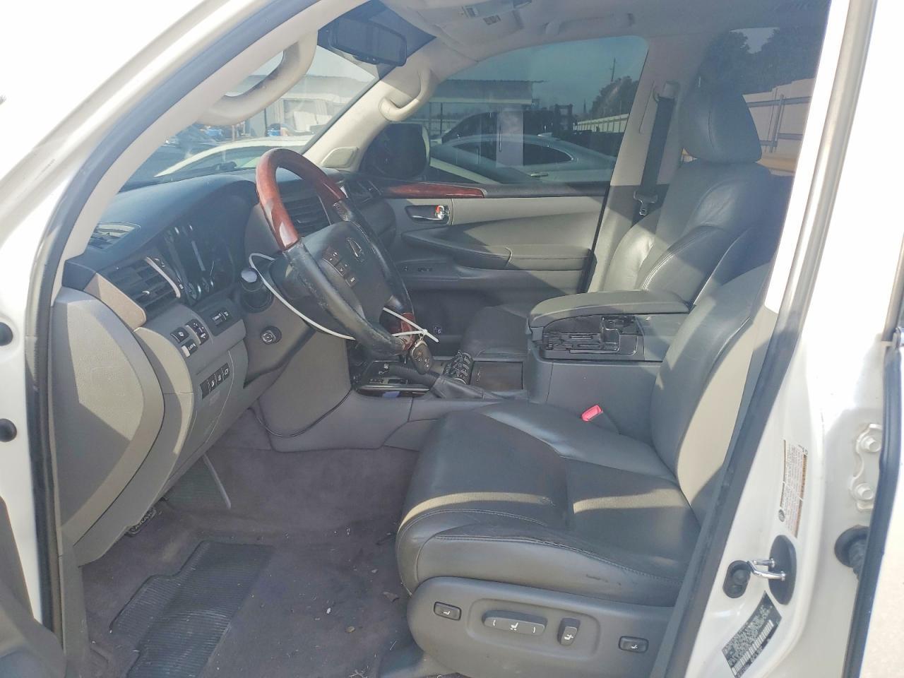 2010 LEXUS LX 570