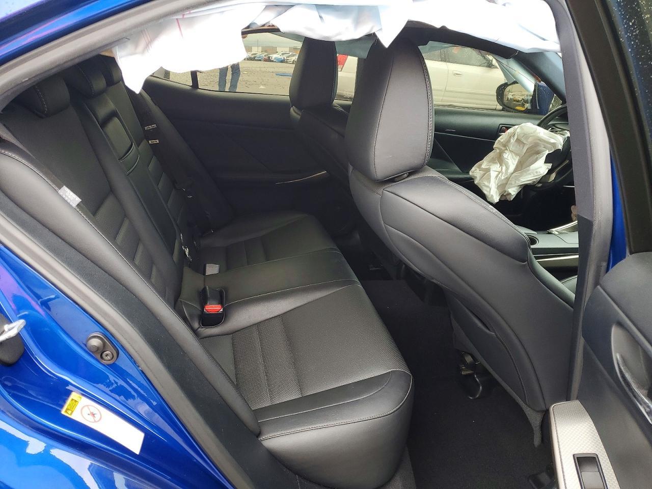 2016 LEXUS IS 300