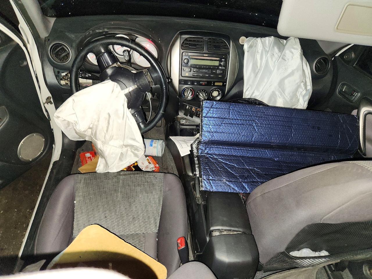 2004 TOYOTA RAV4