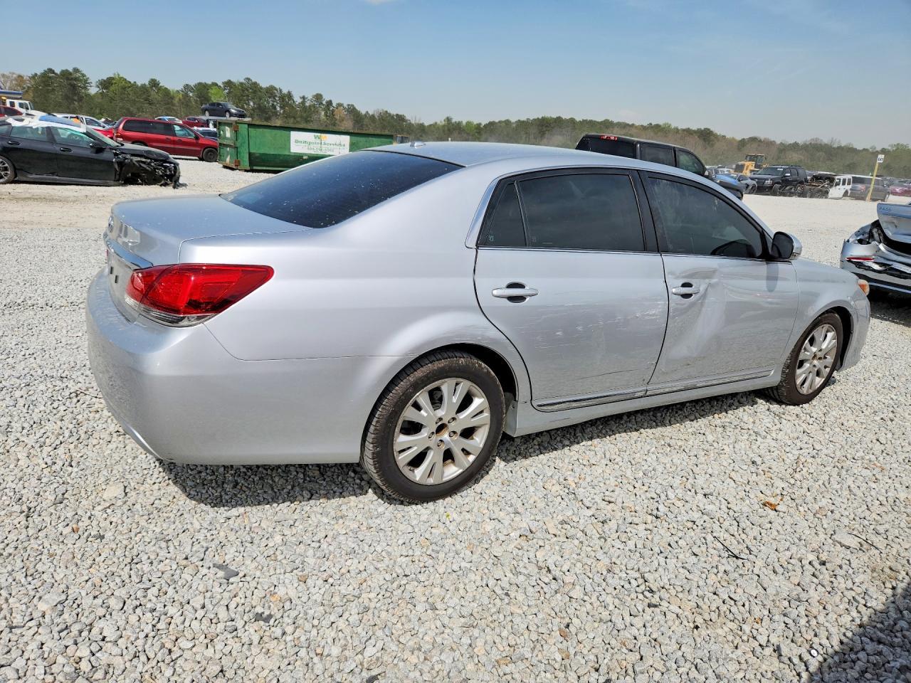 2011 TOYOTA Avalon