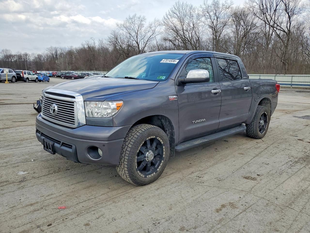 2011 TOYOTA TUNDRA