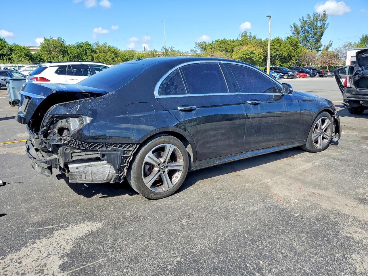 2018 MERCEDES-BENZ E-Class